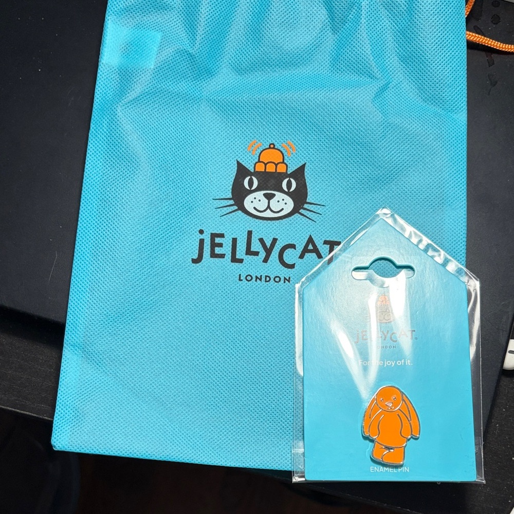 Jellycat London Amberley Luxe Bunny exclusive  Pin